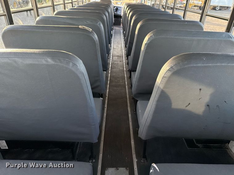 image for item EG2361 2009 IC PB105 school bus