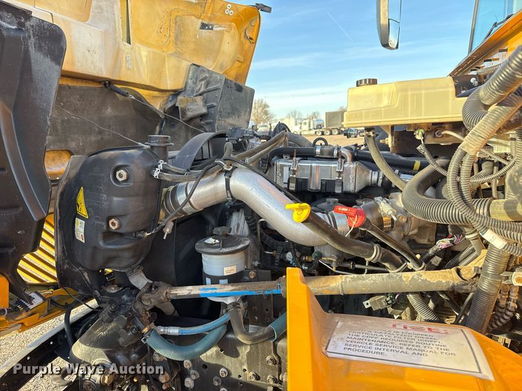 image for item EG2361 2009 IC PB105 school bus