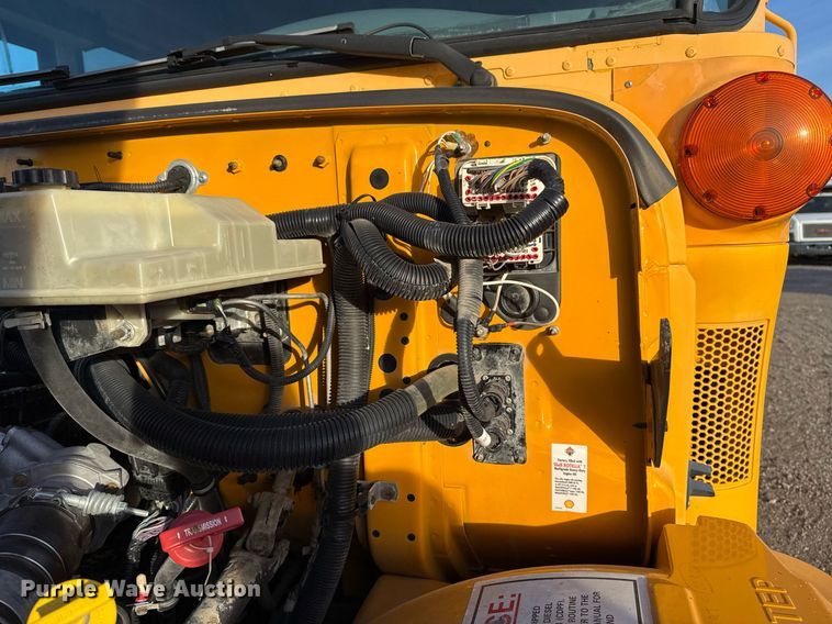 image for item EG2361 2009 IC PB105 school bus