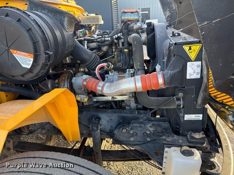 image for item EG2361 2009 IC PB105 school bus