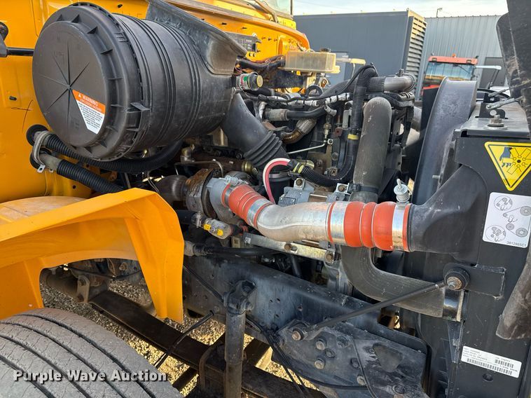 image for item EG2361 2009 IC PB105 school bus