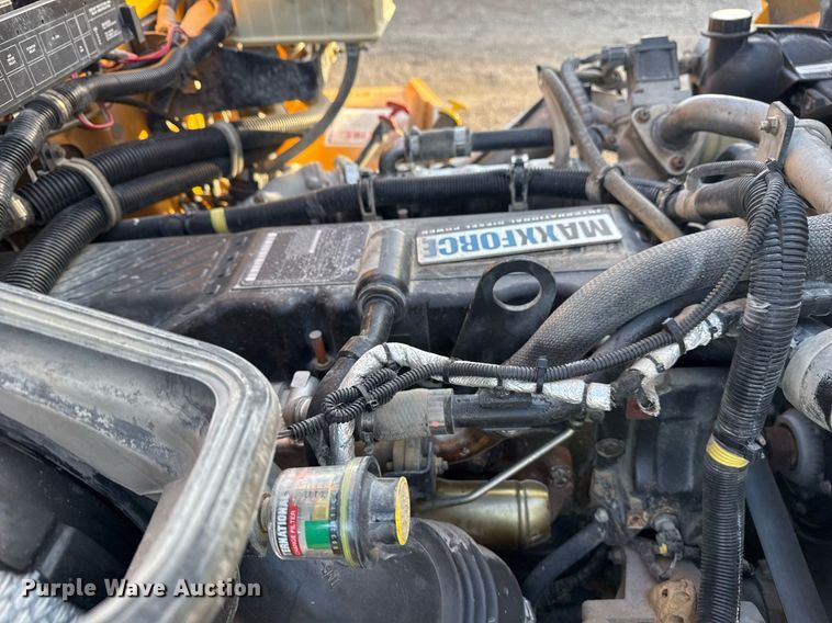 image for item EG2361 2009 IC PB105 school bus