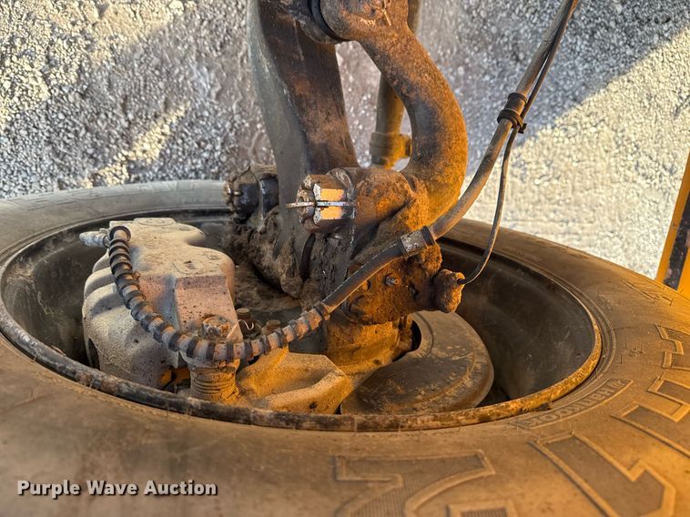 image for item EG2361 2009 IC PB105 school bus