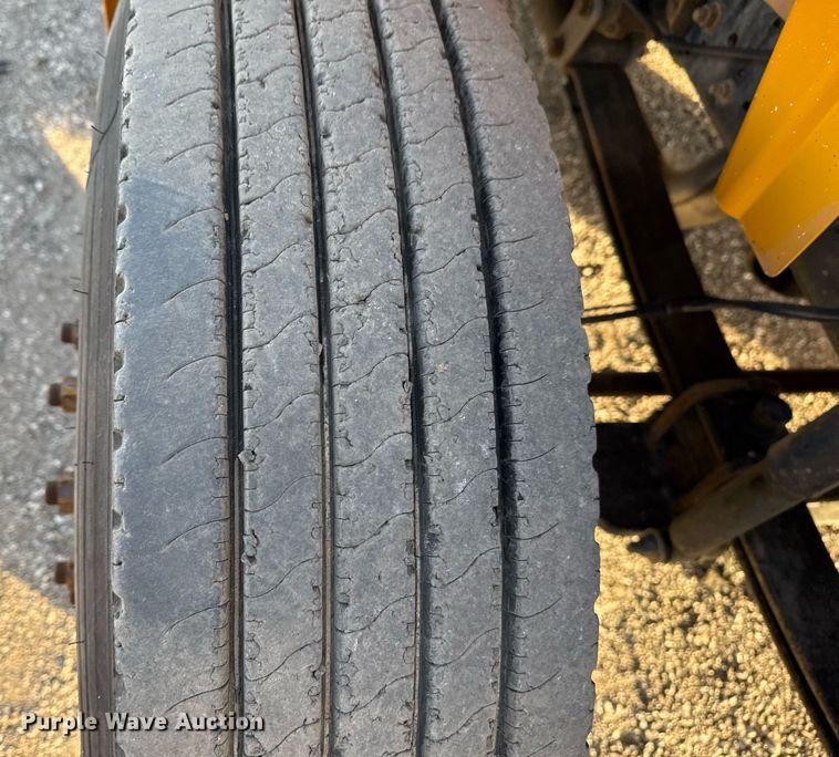 image for item EG2361 2009 IC PB105 school bus