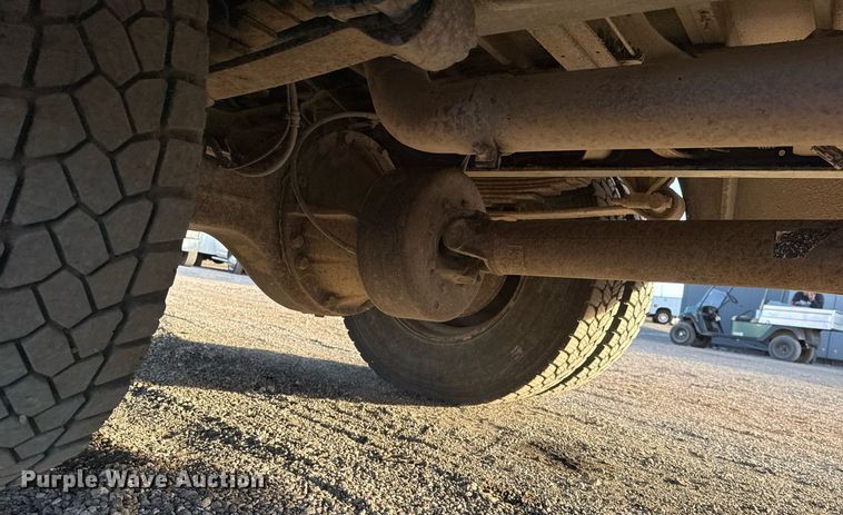 image for item EG2361 2009 IC PB105 school bus