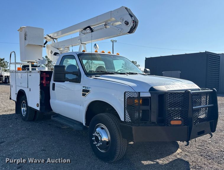 image for item EG2386 2009 Ford F350 Super Duty  bucket truck