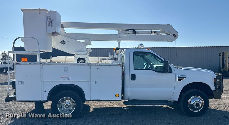 image for item EG2386 2009 Ford F350 Super Duty  bucket truck
