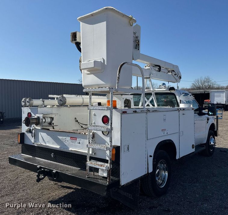image for item EG2386 2009 Ford F350 Super Duty  bucket truck