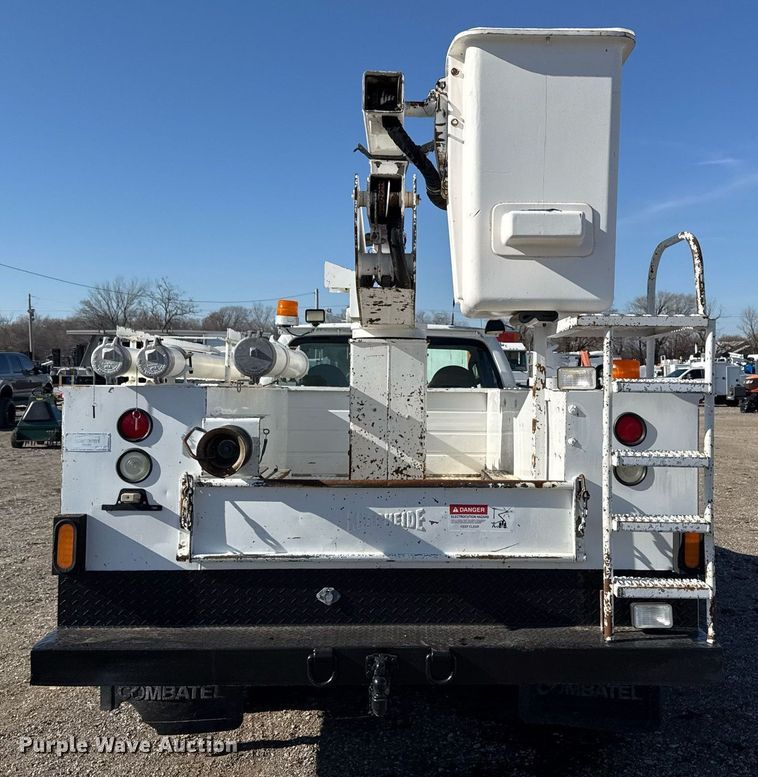 image for item EG2386 2009 Ford F350 Super Duty  bucket truck