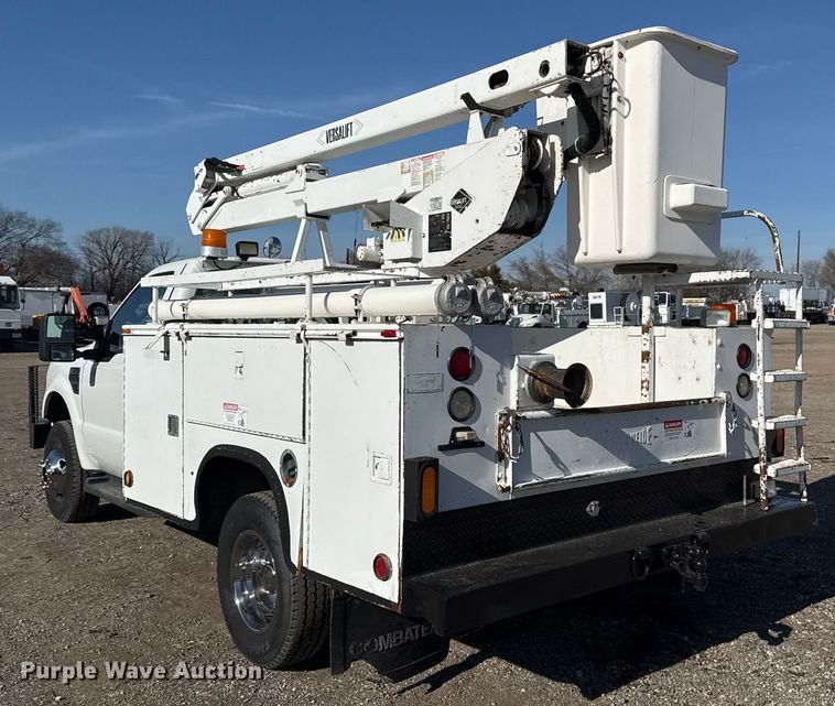 image for item EG2386 2009 Ford F350 Super Duty  bucket truck