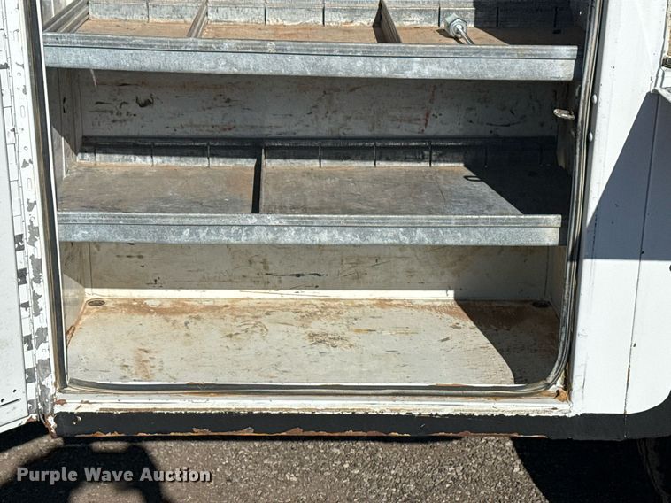 image for item EG2386 2009 Ford F350 Super Duty  bucket truck