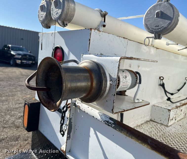 image for item EG2386 2009 Ford F350 Super Duty  bucket truck