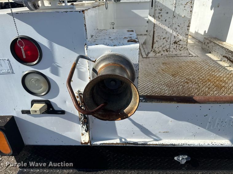 image for item EG2386 2009 Ford F350 Super Duty  bucket truck