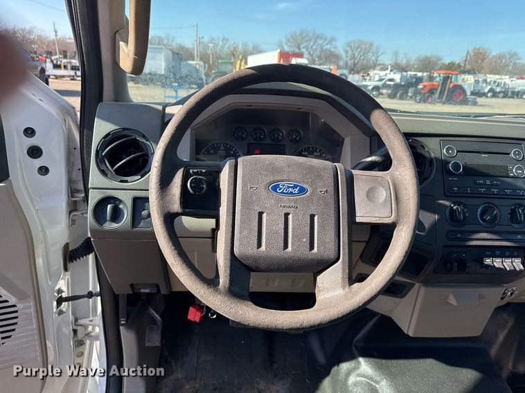 image for item EG2386 2009 Ford F350 Super Duty  bucket truck