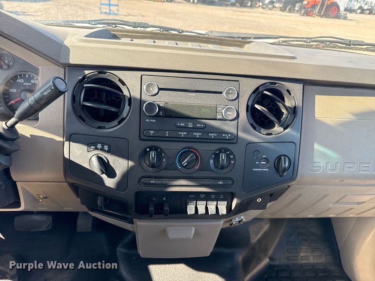 image for item EG2386 2009 Ford F350 Super Duty  bucket truck