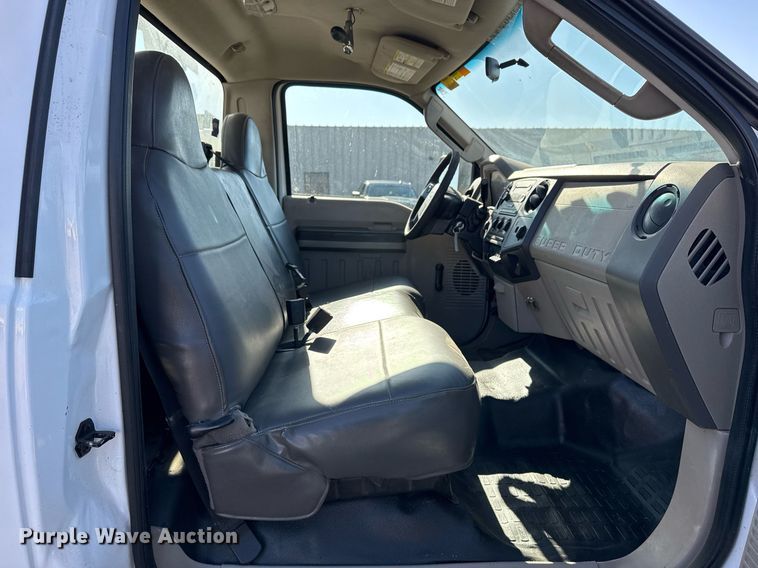 image for item EG2386 2009 Ford F350 Super Duty  bucket truck