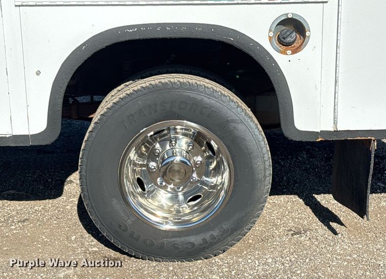 image for item EG2386 2009 Ford F350 Super Duty  bucket truck