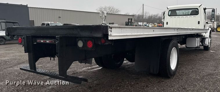 image for item EG2428 2014 Freightliner Business Class M2 flatbed truck
