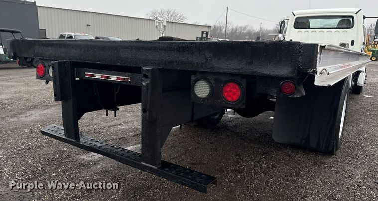 image for item EG2428 2014 Freightliner Business Class M2 flatbed truck