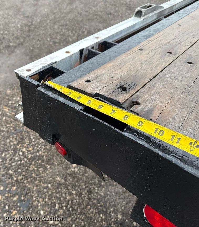 image for item EG2428 2014 Freightliner Business Class M2 flatbed truck