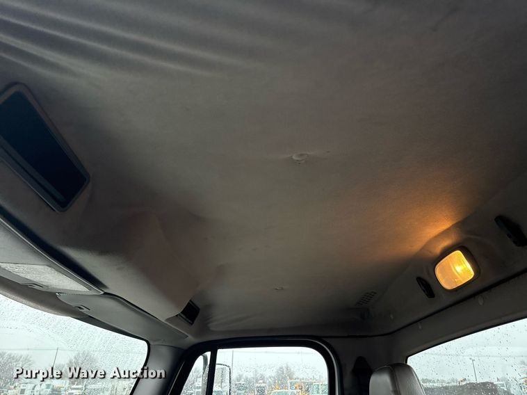 image for item EG2428 2014 Freightliner Business Class M2 flatbed truck