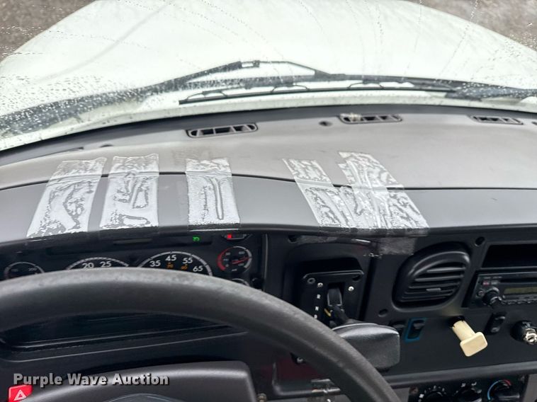 image for item EG2428 2014 Freightliner Business Class M2 flatbed truck