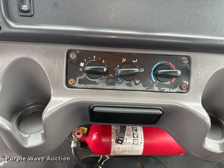 image for item EG2428 2014 Freightliner Business Class M2 flatbed truck