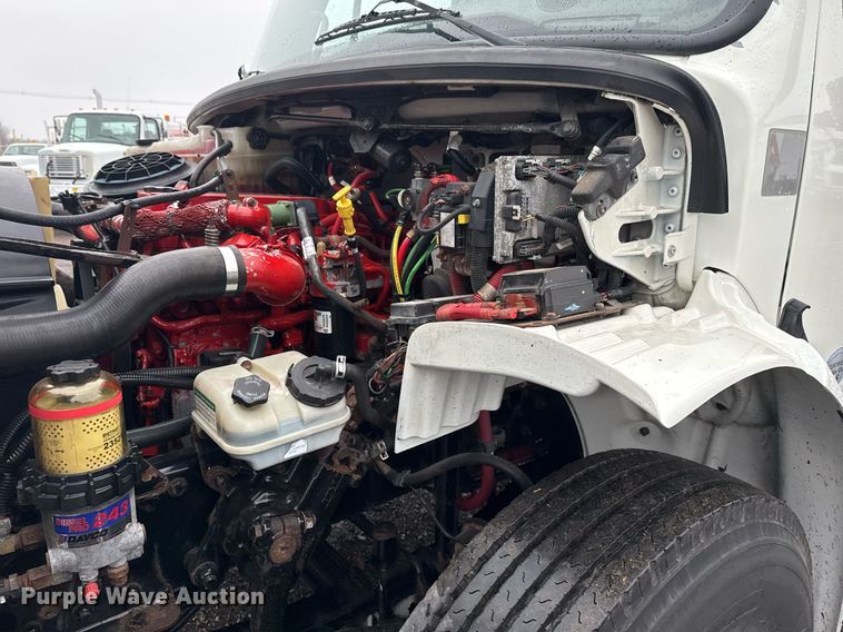 image for item EG2428 2014 Freightliner Business Class M2 flatbed truck