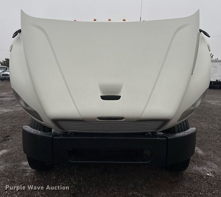 image for item EG2428 2014 Freightliner Business Class M2 flatbed truck