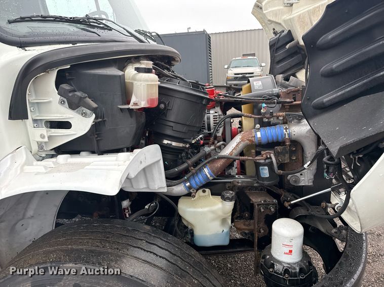 image for item EG2428 2014 Freightliner Business Class M2 flatbed truck