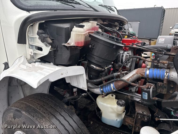 image for item EG2428 2014 Freightliner Business Class M2 flatbed truck