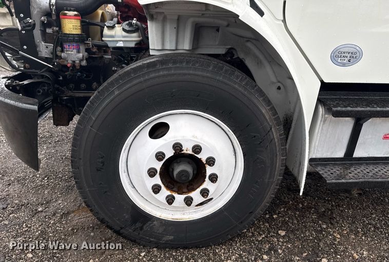 image for item EG2428 2014 Freightliner Business Class M2 flatbed truck