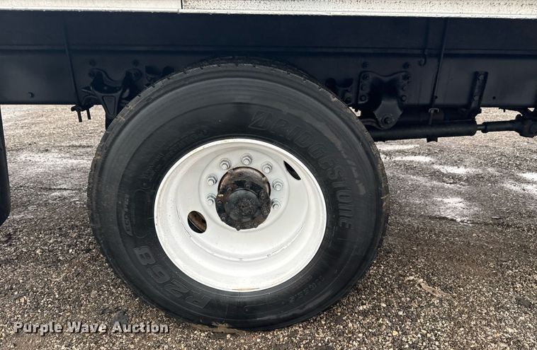 image for item EG2428 2014 Freightliner Business Class M2 flatbed truck