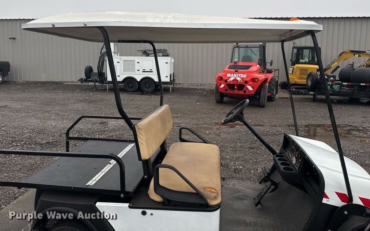 image for item EG2429 Cushman Hauler 1200 golf cart