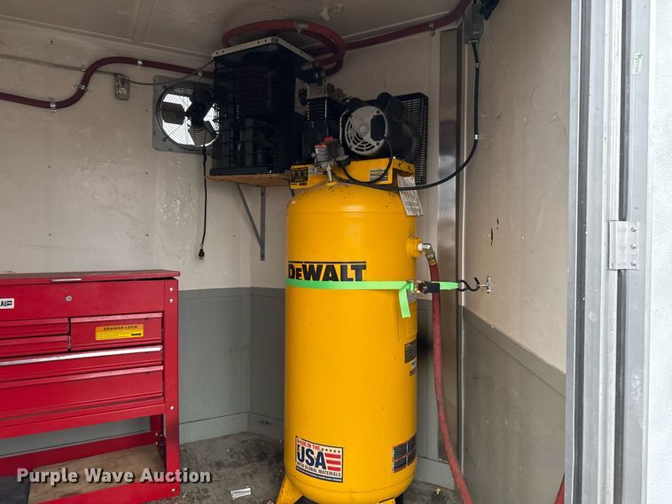 image for item EG2432 2013 Maxey Trailers spray foam trailer