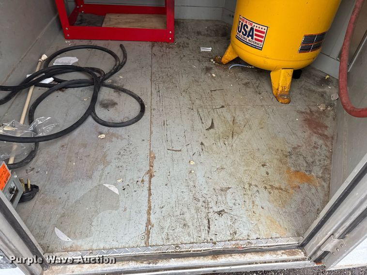 image for item EG2432 2013 Maxey Trailers spray foam trailer