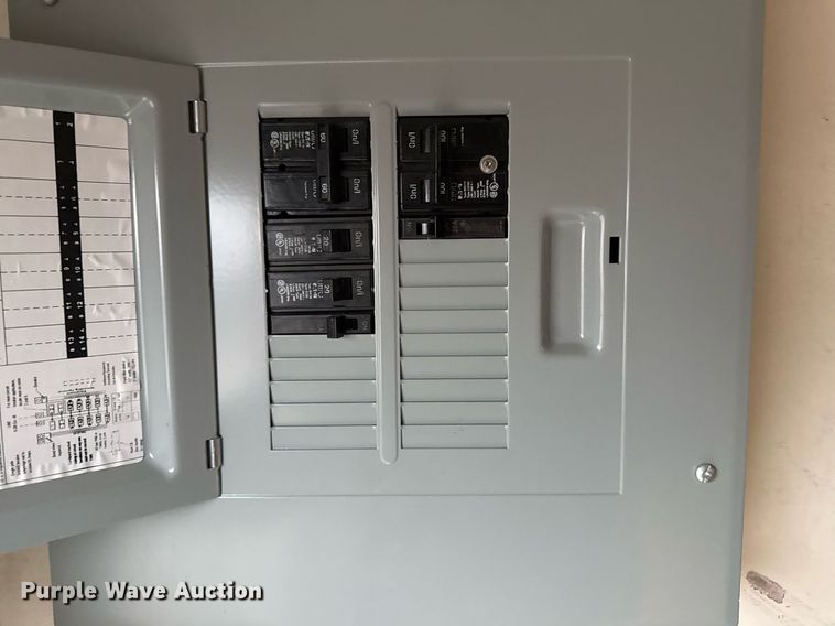 image for item EG2432 2013 Maxey Trailers spray foam trailer