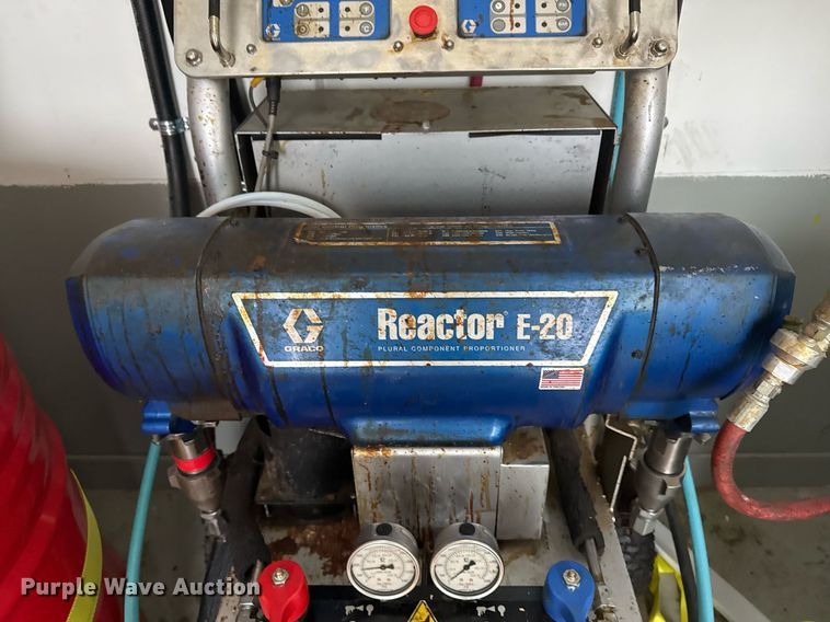 image for item EG2432 2013 Maxey Trailers spray foam trailer