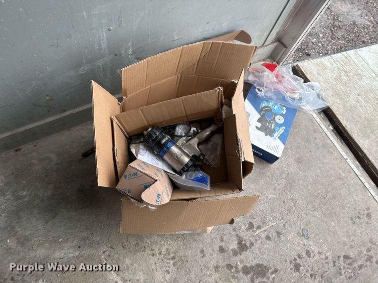 image for item EG2432 2013 Maxey Trailers spray foam trailer