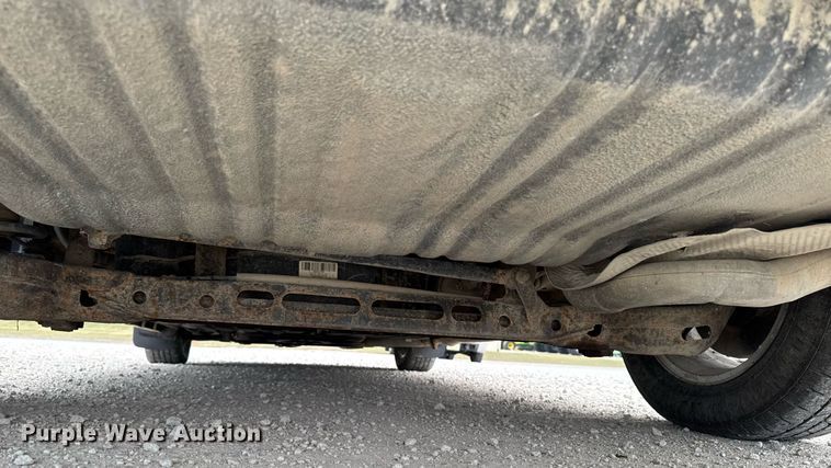 image for item EG7107 2013 Chrysler Town & Country van