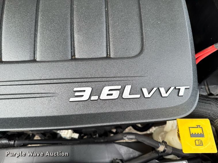 image for item EG7107 2013 Chrysler Town & Country van