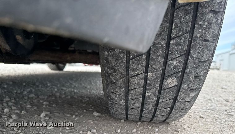 image for item EG7107 2013 Chrysler Town & Country van