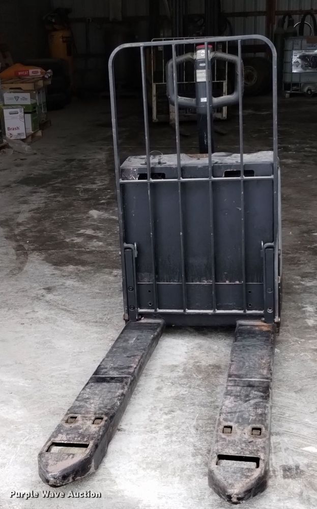 image for item EH0063 Crown WP2035-45 pallet jack