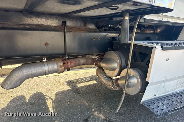 image for item EI4094 2015 International DuraStar 4300 refrigerated truck