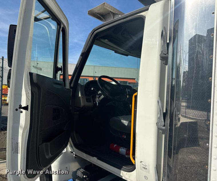 image for item EI4094 2015 International DuraStar 4300 refrigerated truck