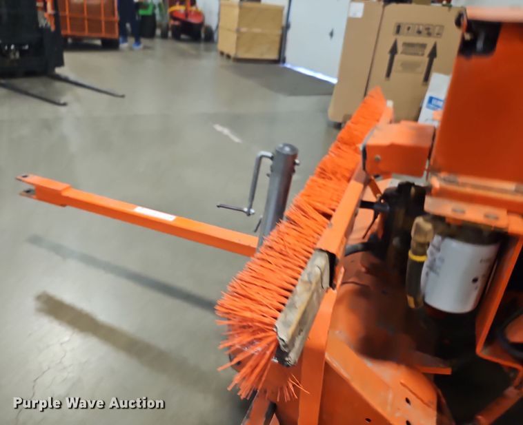 image for item EI8763 Salsco greens roller