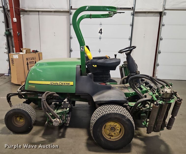 image for item EI8766 John Deere 7700 Precision Cut reel mower