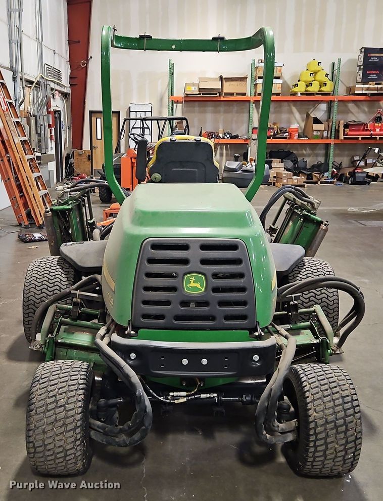 image for item EI8766 John Deere 7700 Precision Cut reel mower