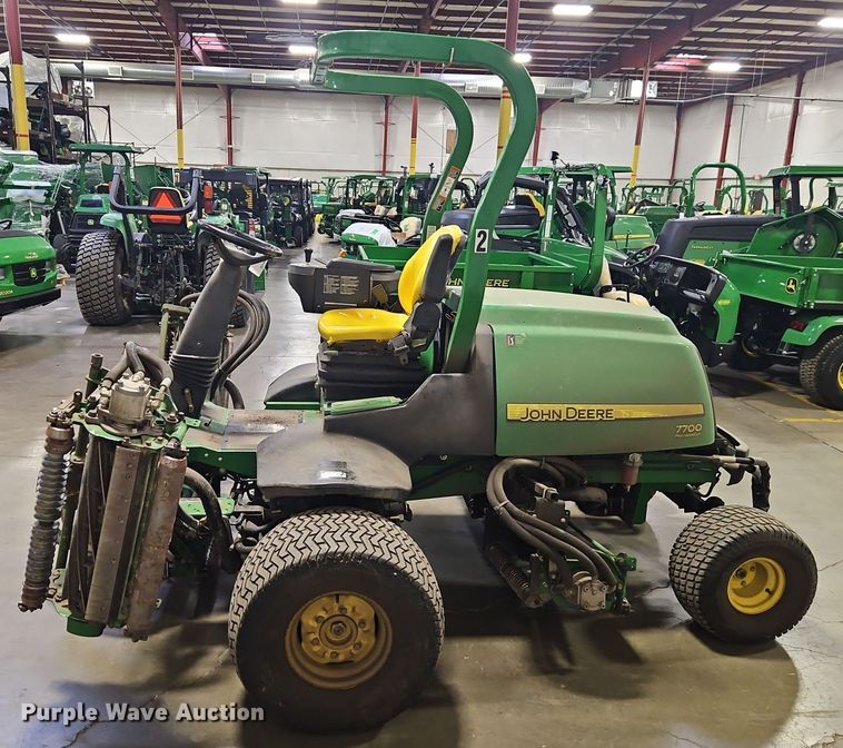 image for item EI8766 John Deere 7700 Precision Cut reel mower