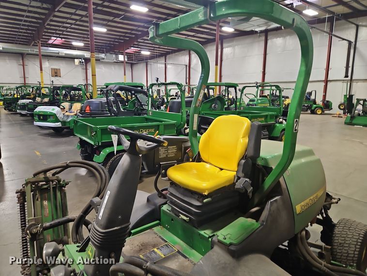 image for item EI8766 John Deere 7700 Precision Cut reel mower